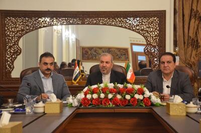 نشست مشترک سفیر ایران درعراق با رئیس سازمان گذرگاه‌‍‌های مرزی عراق و استاندار ایلام