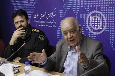 قرایی‌مقدم: با اسطوره‌ها بیگانه شده‌ایم/ شاهد ولنگاری فرهنگی در ورزشگاه‌ها هستیم