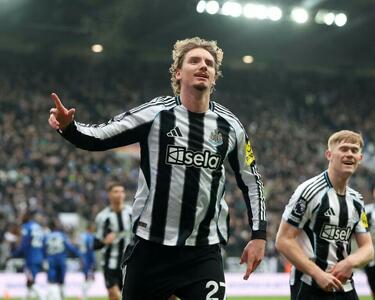 پیروزی همشهری‌ها برابر چکش‌ها/ تساوی نیوکاسل و چلسی در جدالی جذاب