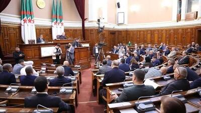  پارلمان الجزایر برای نخستین‌بار طرح جرم‌انگاری استعمار فرانسه را بررسی کرد