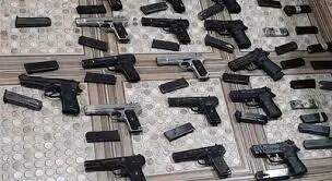 کشف ۱۵۰ قبضه اسلحه جنگی کلت خارجی در سیستان و بلوچستان/ ویدئو