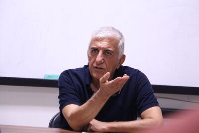 تبریک متفاوت رضا کیانیان برای شب یلدا / عکس