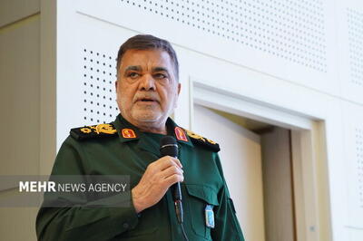 مقام ارشد نیروی زمینی سپاه: با تأکید فرماندهان سپاه، نگاه راهبردی به جنوب شرق وجود داشته/ مردم جنوب شرق باید نتایج این همایش را در زندگی خود ببینند