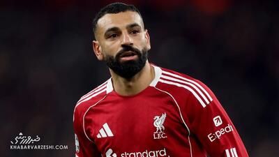ستاره لیورپول فاش کرد: صلاح دستش را بالا گرفت و عذرخواهی کرد/ تیم پشت ستاره مصری ایستاده است