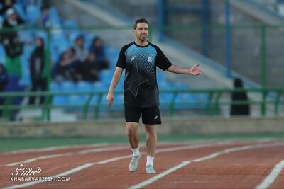 ویدیو| هشدار خسرو حیدری به بازیکنان استقلال: بدانید چه پیراهنی پوشیدید!