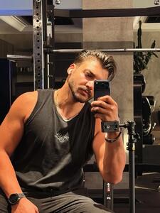 الیاس برگی کیست؟ - مجله اینترنتی کولاک