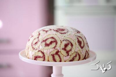 دسر شارلوت سلطنتی برای شب یلدا | دسر یخچالی لاکچری با طعم موز و گردو - مجله اینترنتی کولاک