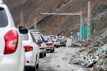 ترافیک سنگین در آزادراه‌های کرج - قزوین - تهران/ بارش برف و باران در ۸ استان کشور - مجله اینترنتی کولاک