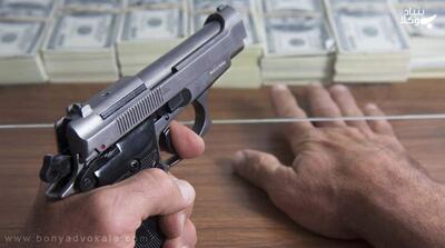 ببینید | حمله مسلحانه به یک طلافروشی که منجر به کشته شدن دو نفر شد! - مردم سالاری آنلاین