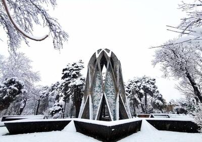 عکس/ آرامگاه برفی خیام نیشابوری را ببینید