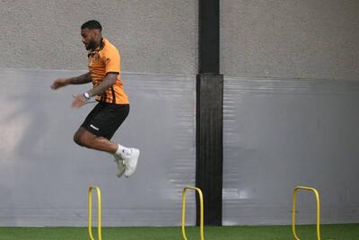 مهاجم جنجالی پرسپولیس سر از آمریکا در آورد