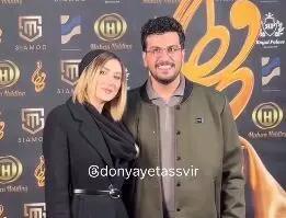 رونمایی امیرحسین قیاسی از همسرش در جشن حافظ/ فیلم