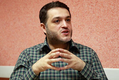 در کوچه بن بست نباید نشست