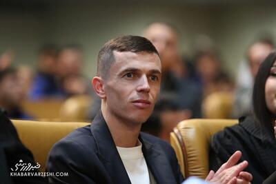 پست یاسر آسانی پس از هشتاد سالگی آبی‌ها؛ به حضور در جشن استقلال افتخار کردم +عکس - پارس فوتبال