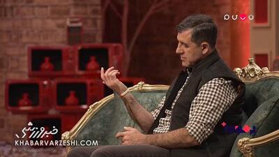 ویدیو| کریم باقری سال‌هاست که این دستبند را بر دست دارد! - پارس فوتبال