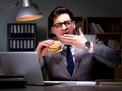  چرا دیر غذا خوردن برای بدن خطرناک است؟