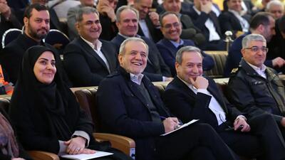 پزشکیان: نباید جاده ها۱۰ هزار کشته داشته باشد / شبکه‌های اصلی و نیمه‌اصلی حمل‌ونقل اصلاح شوند