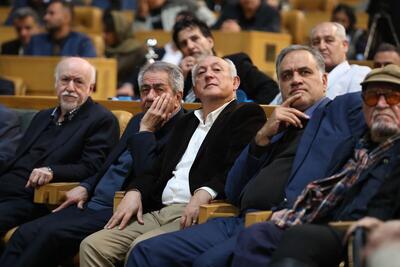 فریبا: کریم باقری باشرف‌ترین بازیکن تاریخ فوتبال ایران است