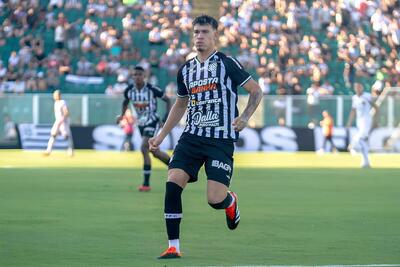 کریستین رناتو، گزینه مدنظر پرسپولیس، کیست؟ | رزومه و باشگاه‌های سابق