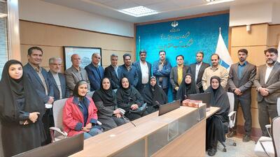 نشست تخصصی روابط‌عمومی استان یزد با تأکید بر اخلاق حرفه‌ای و مردم‌داری - شارا