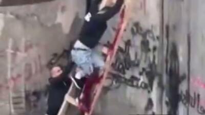  حمله اشغالگران صهیونیست در نزدیکی رام‌الله؛ جوان فلسطینی به‌شدت زخمی شد