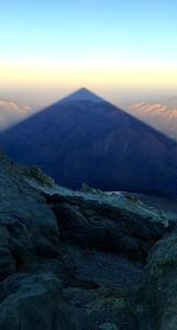  تصویری زیبا از سایه‌ی قله دماوند