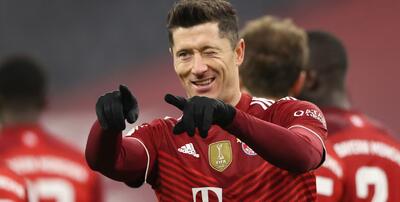 پلی به گذشته - روبرت لواندوفسکی و رسیدن به رکورد 43 گل بوندسلیگایی در سال 2021