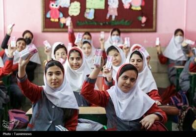 اجرای طرح توزیع شیر رایگان در مدارس ابتدایی زنجان برای 42 وعده کلید خورد - تسنیم