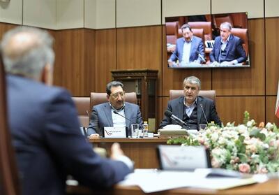 اسلامی: صنایع می‌توانند با سرمایه گذاری در ساخت نیروگاه اتمی 300 مگاواتی به ما ملحق شوند - تسنیم