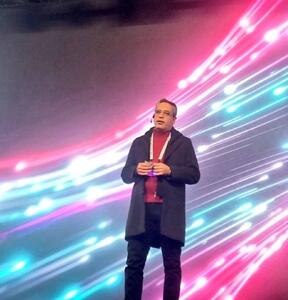 مدیر کل مطالعات و توسعه راهبرد همراه اول؛ هم‌نشینی این دو برند هم تجربه کامل خرید و تامین کالا را به ارمغان می‌آورد