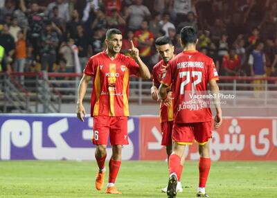 علی نعمتی: برای شما سر می‌دهم