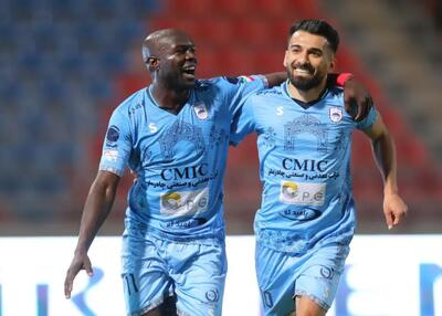 ستاره تیم شگفتی‌ساز لیگ تا نیم‌فصل رفت!