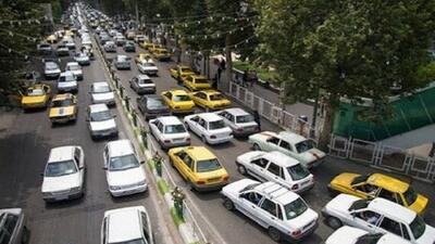 تردد در اکثر معابر و بزرگراه‌های پایتخت سنگین است