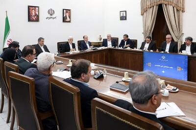 عارف: عقب‌ماندگی در زمینه فناوری را جبران می‌کنیم