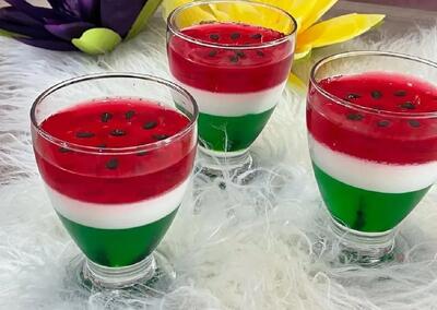  طرز تهیه ژله 3 رنگ برای شب یلدا (فیلم)