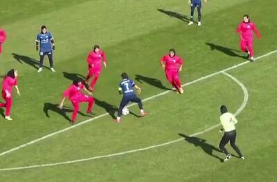  گل تماشایی و زیرطاقی زهرا سربالی در جریان دیدار گل‌گهر برابر پالایش‌گاز ایلام (فیلم)