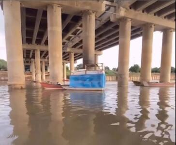 مردی که عاشق زندگی روی کارون است