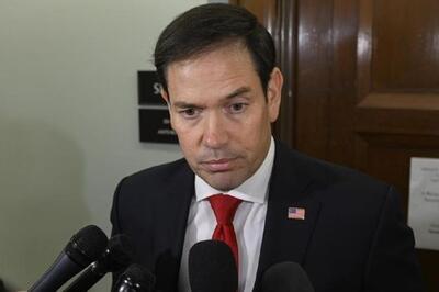 وزیر خارجه آمریکا: ترامپ می‌خواهد تا زمانی که مادورو تسلیم شود، همچنان قایق‌ها را منفجر کند / وضعیت موجود با ونزوئلا غیرقابل تحمل است