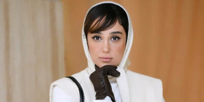  پالتوی قرمز را به سبک ساقی حاجی‌پور ست کنید تا کلاسیک و خیره‌کننده باشید - چی بپوشم