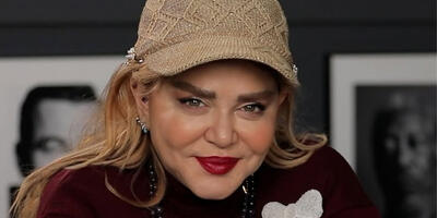  بهاره رهنما با تیپ سلطنتی در جشن حافظ حضور یافت! رنگ اشرافی لباسش را ببینید - چی بپوشم