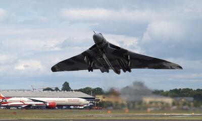 نگاهی به بمب افکن سلطنتی بریتانیا!