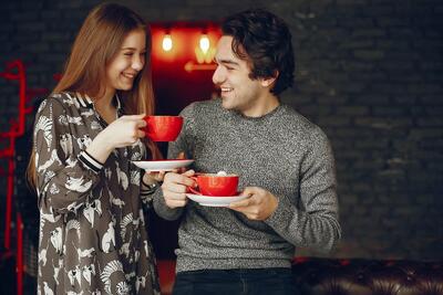  پول قرار اول را چه کسی باید بدهد؟ راهنمای دُنگ دِیت اول!