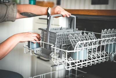  چرا سبد ماشین ظرفشویی دچار زنگ زدگی میشه؟