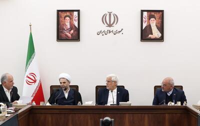 عارف: دولت به‌دنبال پیروزی برابر جنگ اقتصادی دشمنان است