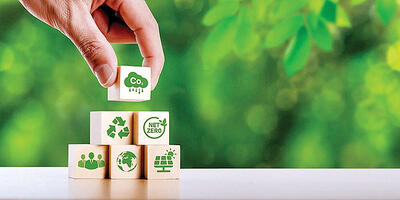 کسب‌وکارها باید پیشگام رونق پایدار شوند