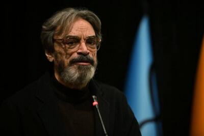 حسین علیزاده، موسیقی‌دان: مشکل امروز، موسیقی‌های بازاری است که متأسفانه حجم زیادی پول‌های کثیف پشت آن‌ها است