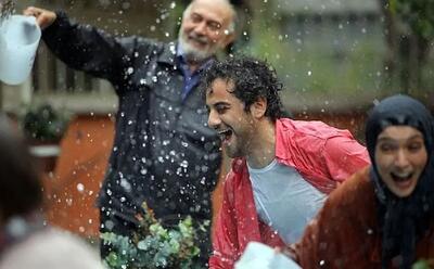  ۵ بازی گروهی جالب برای شب یلدا