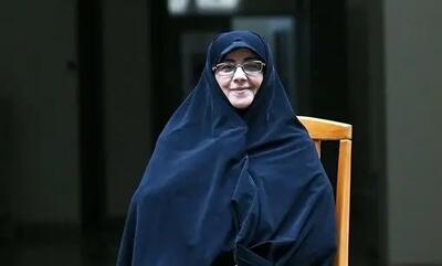 آذر منصوری: اشرف بروجردی رنج دید، اما هرگز از آن عقب ننشست