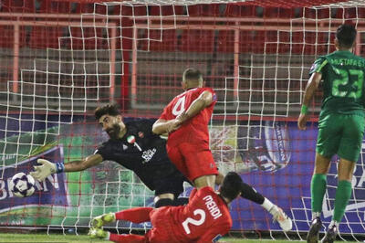 تراکتور در پی حفط رکورد شکست‌ناپذیری