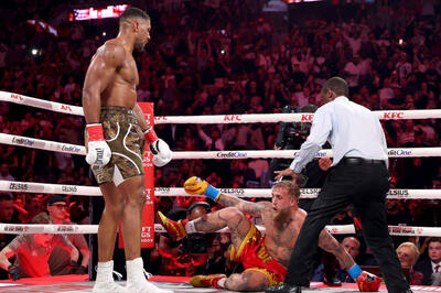 بازگشت افسانه‌ای جاشوا به رینگ بوکس